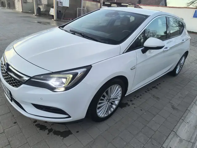 Otkupljen Opel Astra K